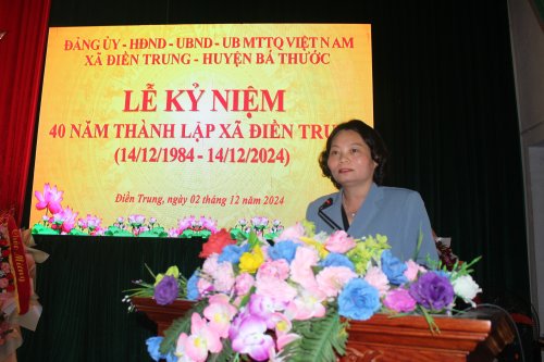 Đồng chí Bùi Thị Hoa -PBTTTR. HU-CT.HĐND huyện phát biểu tại buổi lễ.JPG